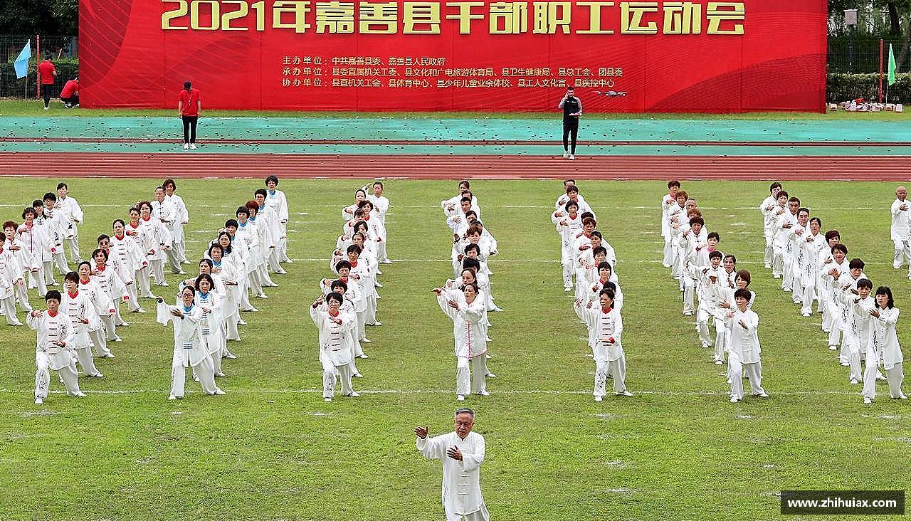 拼搏绽放,青春无悔!
